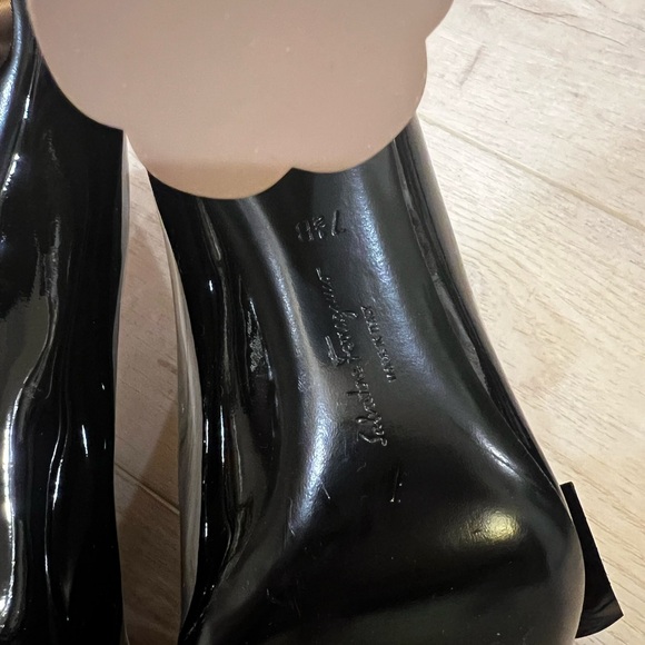 Salvatore Ferragamo Black Patent Bow Block Heel Pumps 7.5 – New w/ Dust Bag - Picture 6 of 6